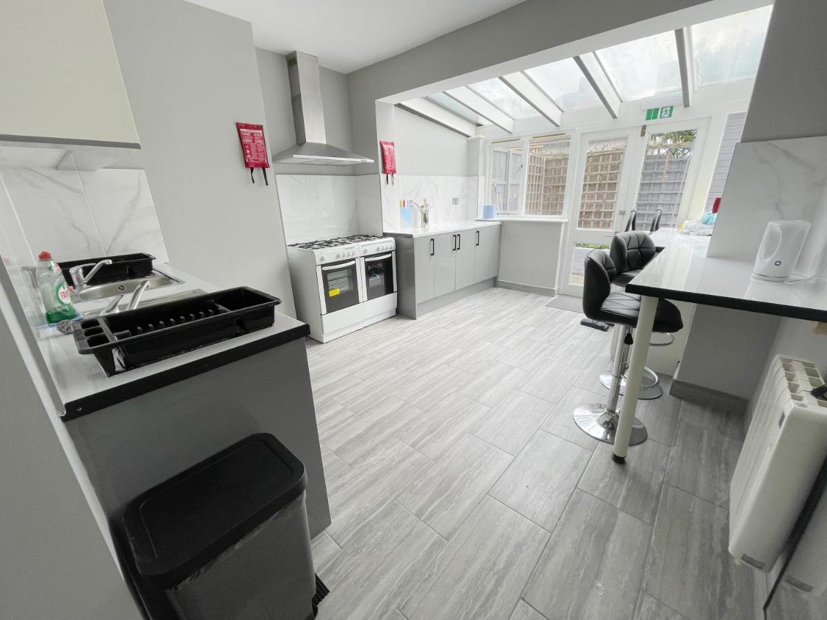 Cosy Bright Studio Apartment Close To Wembley Stadium Londra Esterno foto