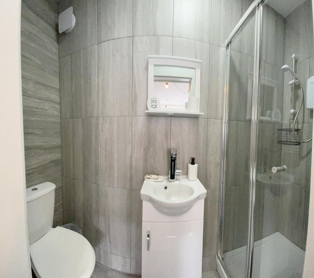 Cosy Bright Studio Apartment Close To Wembley Stadium Londra Esterno foto