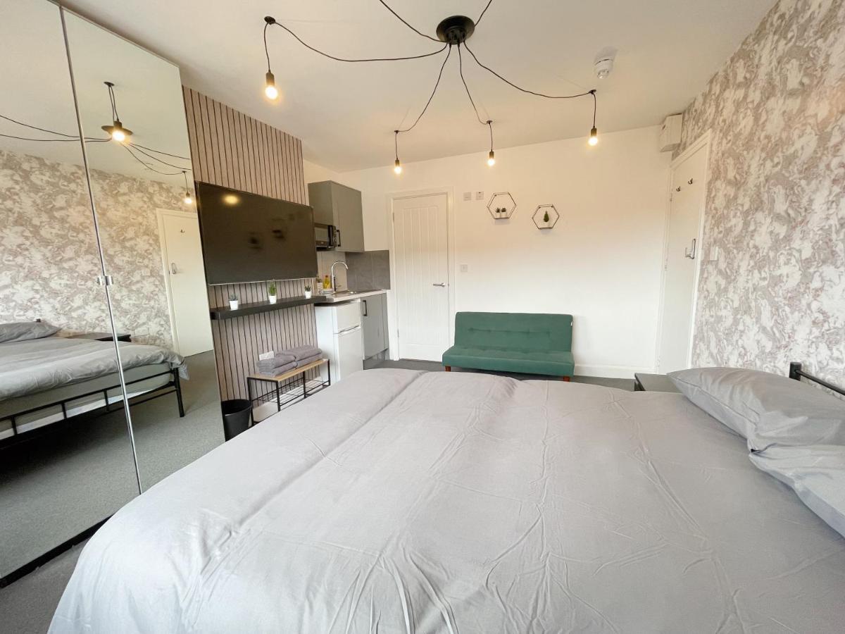 Cosy Bright Studio Apartment Close To Wembley Stadium Londra Esterno foto